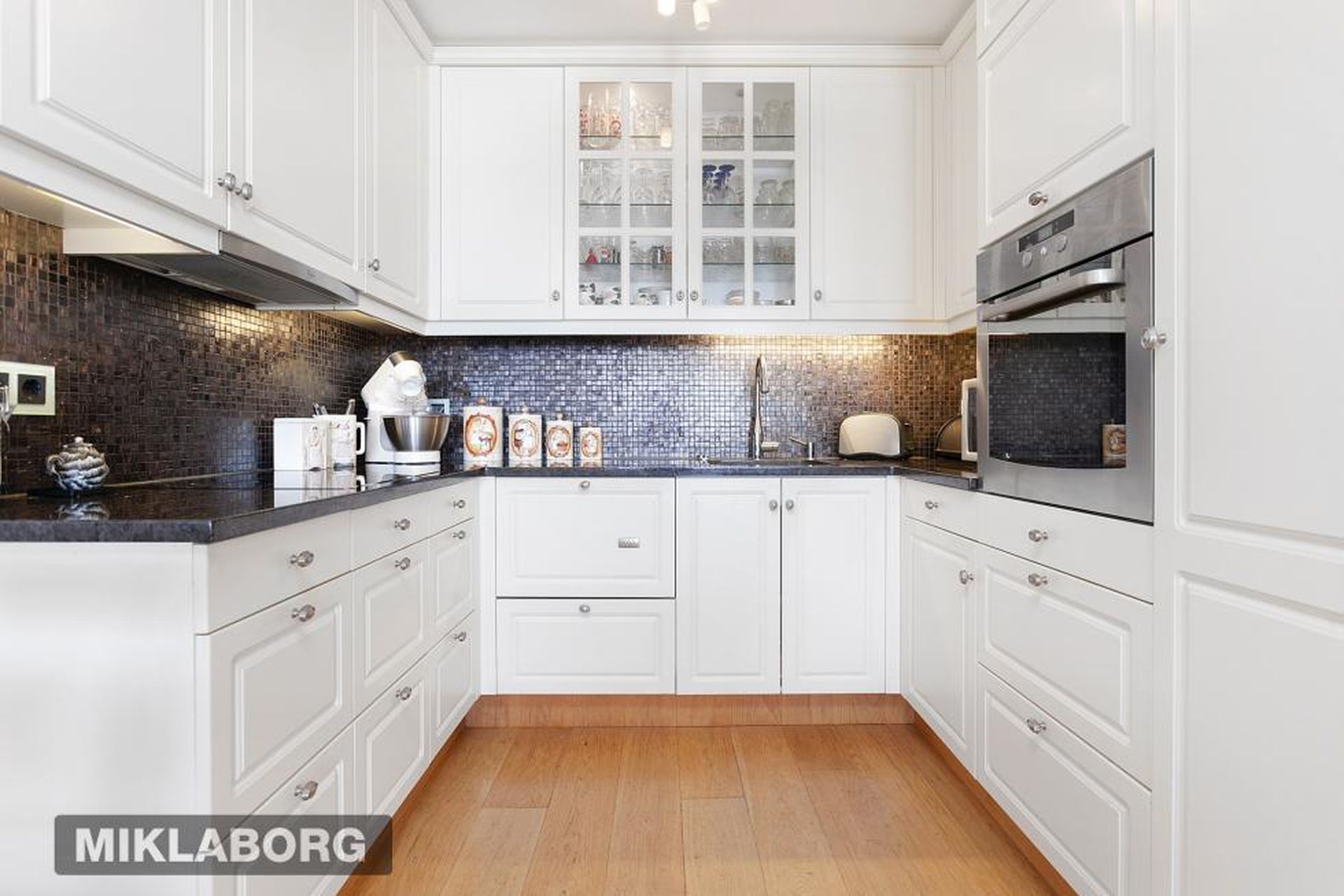 Miðleiti 7, 103 Reykjavík | Fasteignavefurinn Fastinn