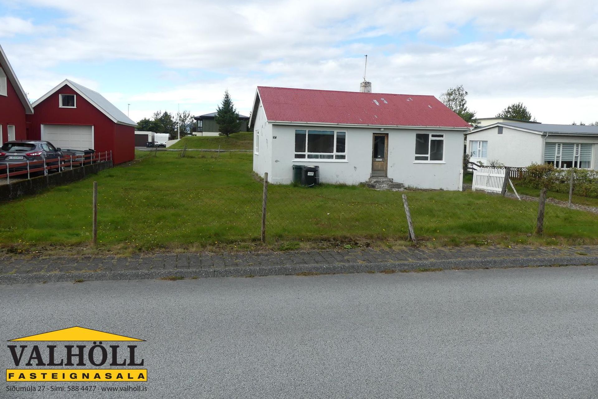 Yasemin haqida porno külotlu çorapdagi mushuk