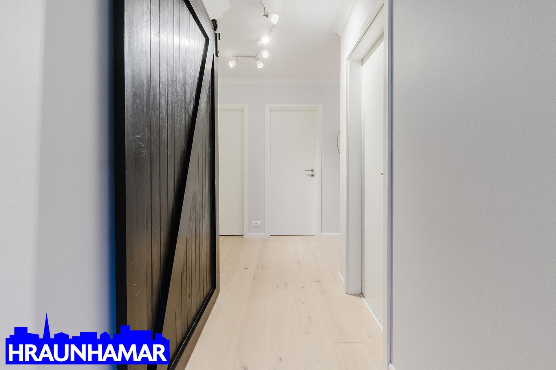 Kjarrmóar 18, 210 Garðabær | Fasteignavefurinn Fastinn