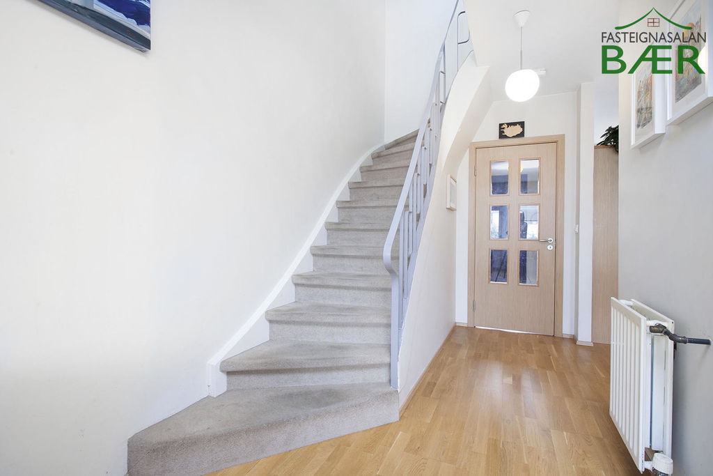 Réttarholtsvegur 63, 108 Reykjavík | Fasteignavefurinn Fastinn