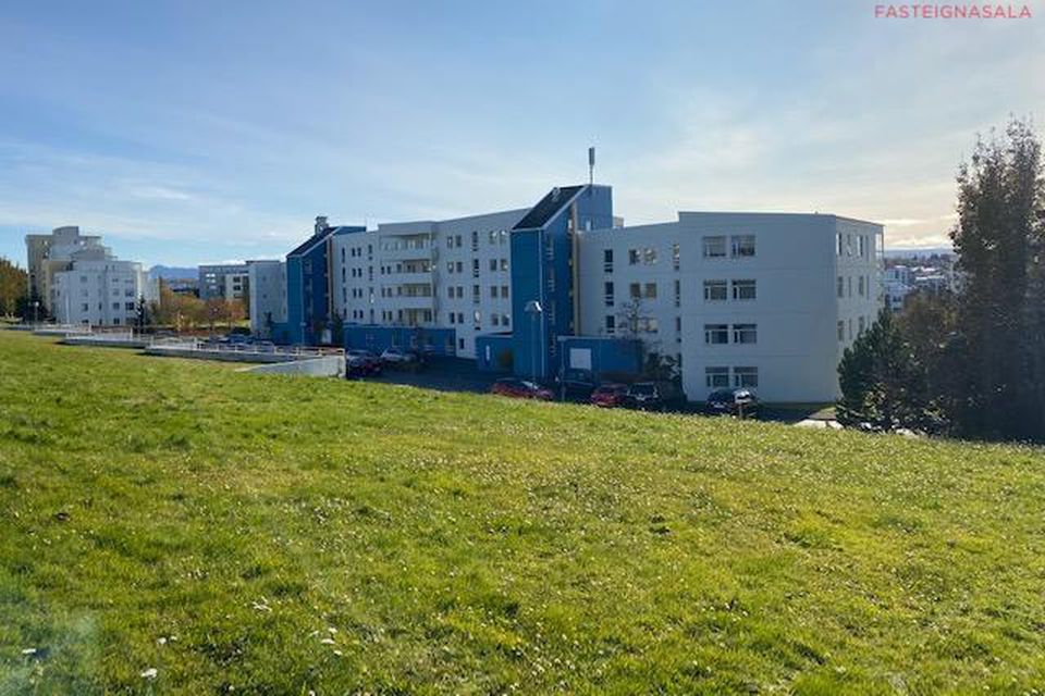 Sléttuvegur 13, 103 Reykjavík | Fasteignavefurinn Fastinn