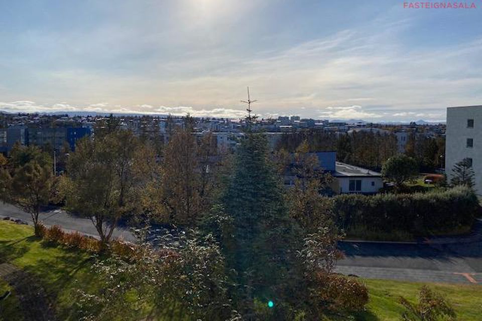 Sléttuvegur 13, 103 Reykjavík | Fasteignavefurinn Fastinn